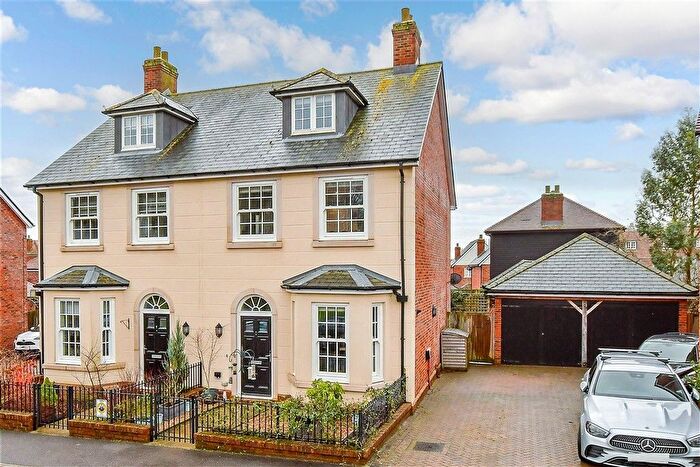 4 Bedroom Semi Detached House For Sale In Holdstock Road, Tenterden, Kent, TN30