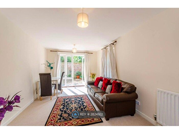 1 Bedroom Flat To Rent In London, London, N7