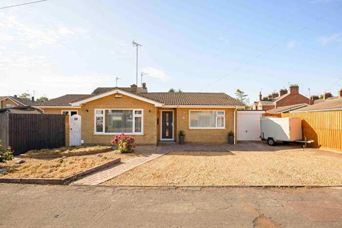 3 Bedroom Detached Bungalow For Sale In Clarence Road, Wisbech, Cambridgeshire, PE13