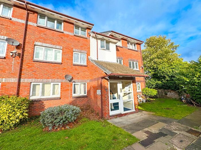 2 Bedroom Flat For Sale In Newman House, Garrison Close, Shooters Hill, London, SE18