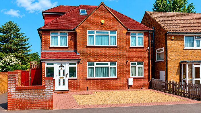 5 Bedroom Detached House For Sale In The Uplands, Ruislip, HA4