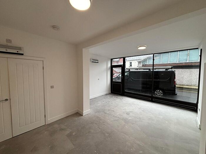 Barn Conversion To Rent In Victoria Terrace, Newbridge, NP11