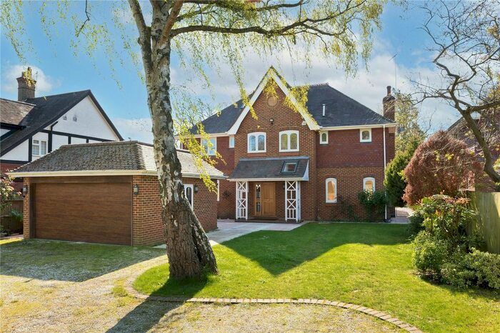 6 Bedroom Detached House To Rent In Ashley Rise, Walton-On-Thames, Surrey, KT12