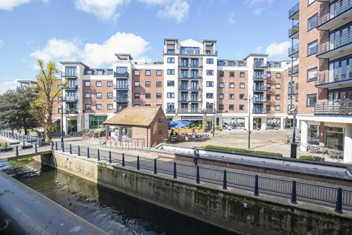 2 Bedroom Apartment For Sale In Charter Quay, Kingston Upon Thames, KT1
