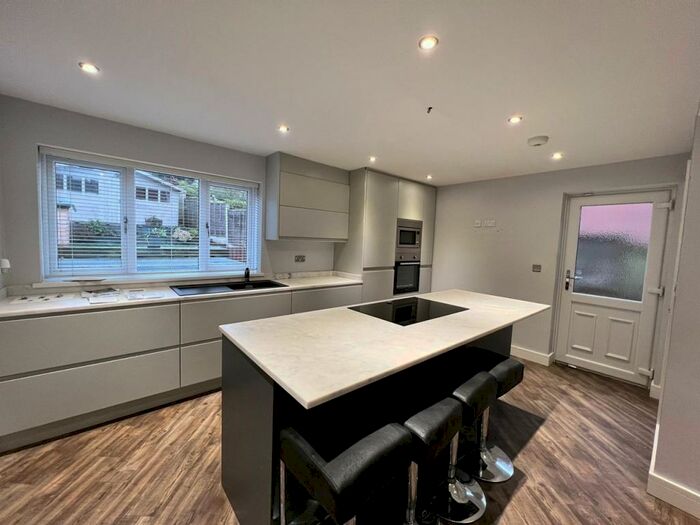 3 Bedroom House To Rent In Rea Valley Drive, Birmingham, B31