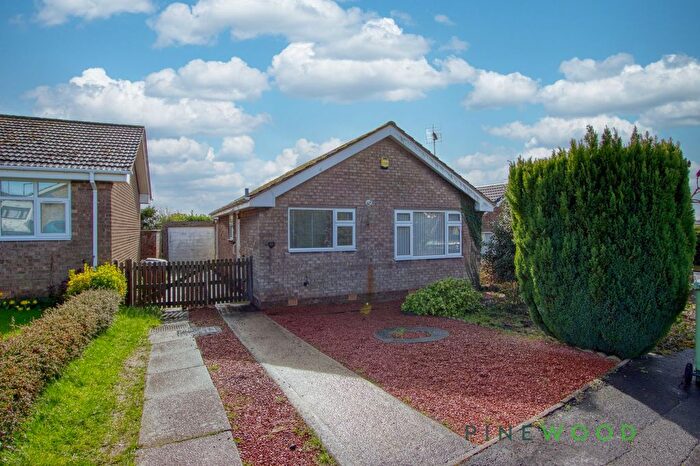 2 Bedroom Detached Bungalow For Sale In Woodland Grove, Clowne, S43