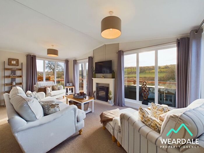 2 Bedroom Mobile/park Home For Sale In Kingfisher Leisure Park, Bishop Auckland, DL13