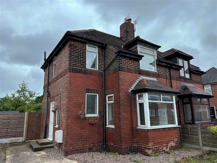 2 Bedroom Semi-Detached House To Rent In Bradshaw Fold Avenue, New Moston, Manchester, M40