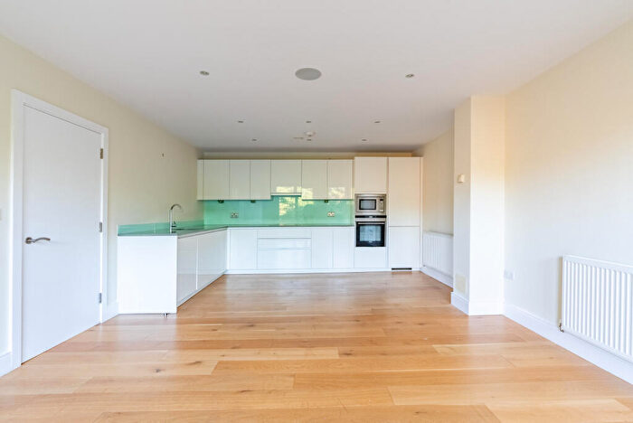 2 Bedroom Apartment For Sale In Victoria Street, St. Albans, Hertfordshire, AL1