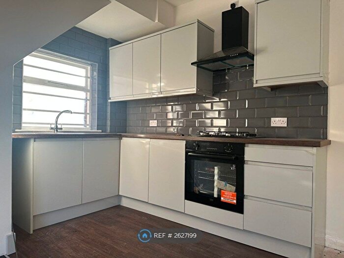 1 Bedroom Terraced House To Rent In Sackville Street, Ravensthorpe, Dewsbury, WF13