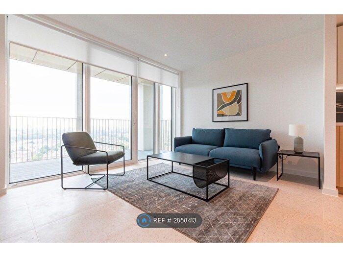 2 Bedroom Flat To Rent In Bouchon Point, London, E1
