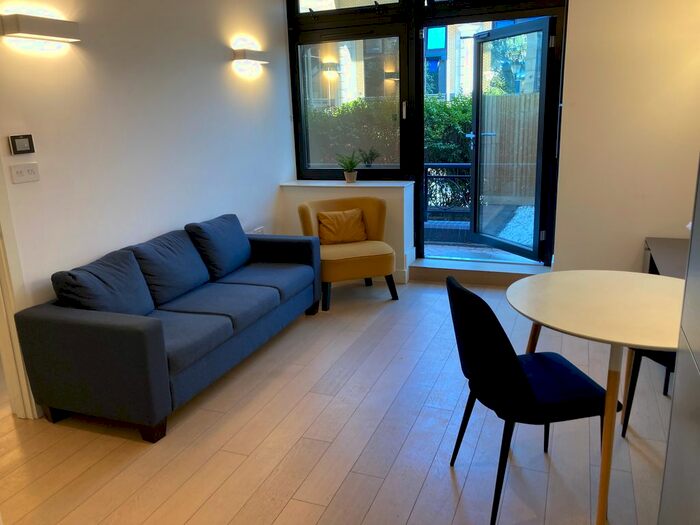 1 Bedroom Flat To Rent In Very Near Gilette Corner Area, Brentford, TW8