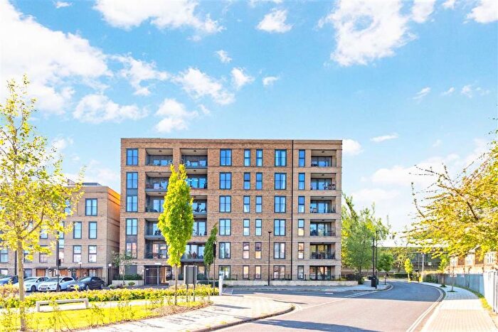 2 Bedroom Flat To Rent In Cowley Road, Oval Quater, SW9