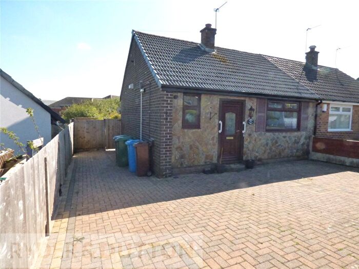 2 Bedroom Semi Detached Bungalow To Rent In Trent Road, Shaw, Oldham, Greater Manchester, OL2