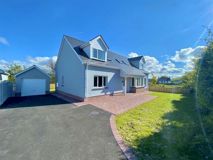 4 Bedroom Detached Bungalow For Sale In Penparc, Cardigan, SA43