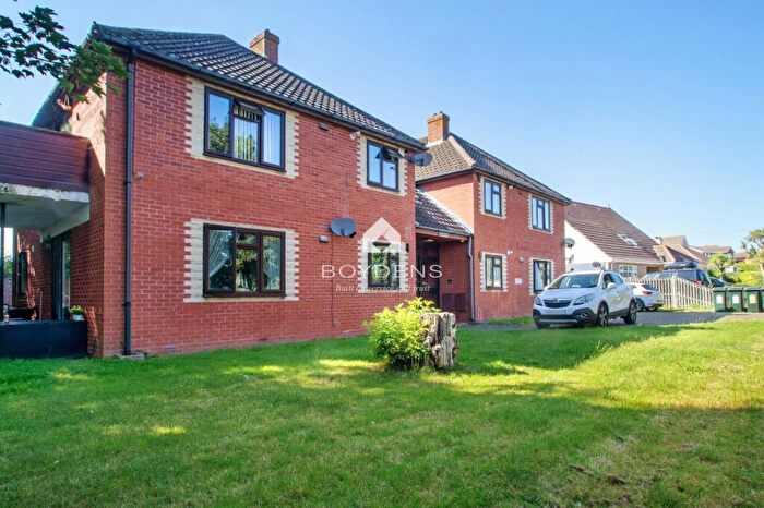 2 Bedroom Property To Rent In Thorpe Road, Clacton On Sea, CO15