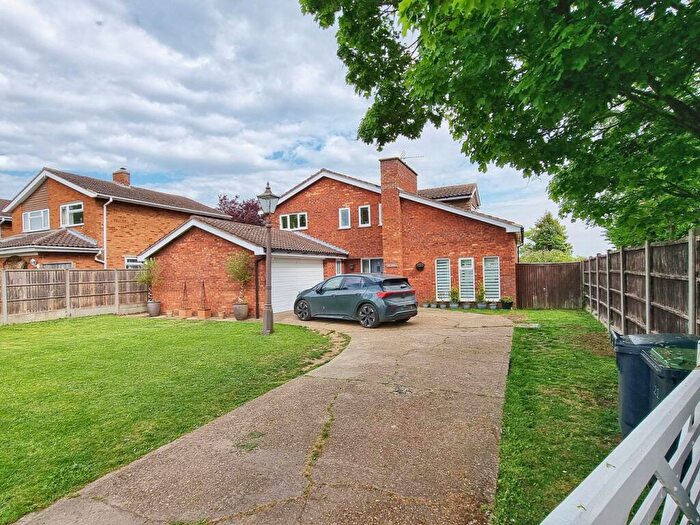 4 Bedroom Detached House For Sale In Northwood End Road, Haynes, Bedfordshire, MK45