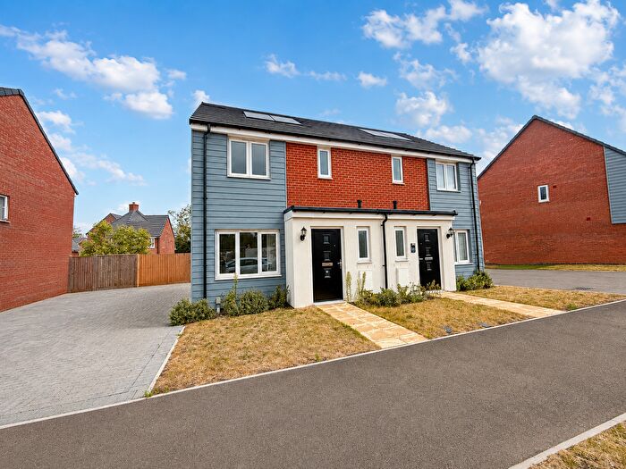 3 Bedroom Semi Detached House To Rent In Coachmaker Way, Hethersett, NR9