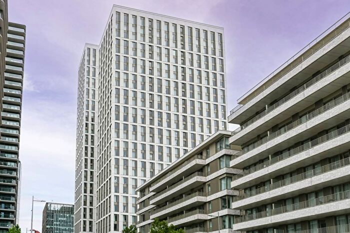 2 Bedroom Flat To Rent In Montfichet Road, Stratford, London, E20