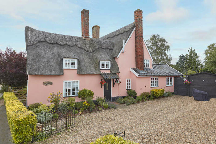 2 Bedroom Cottage For Sale In Honington, Bury St Edmunds, IP31