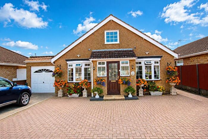 2 Bedroom Bungalow For Sale In Gorse Lane, Clacton-on-Sea, CO15