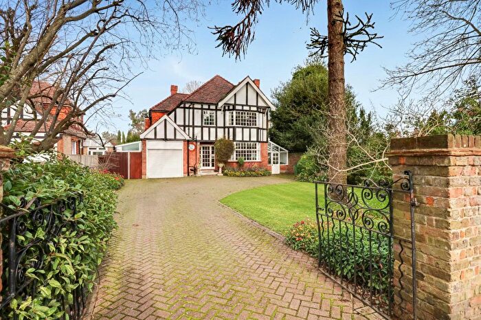 5 Bedroom Detached House For Sale In Palace Road, East Molesey, KT8