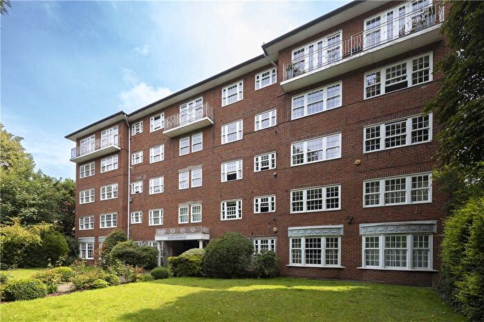 2 Bedroom Flat For Sale In Spencer House, Parkside, SW19