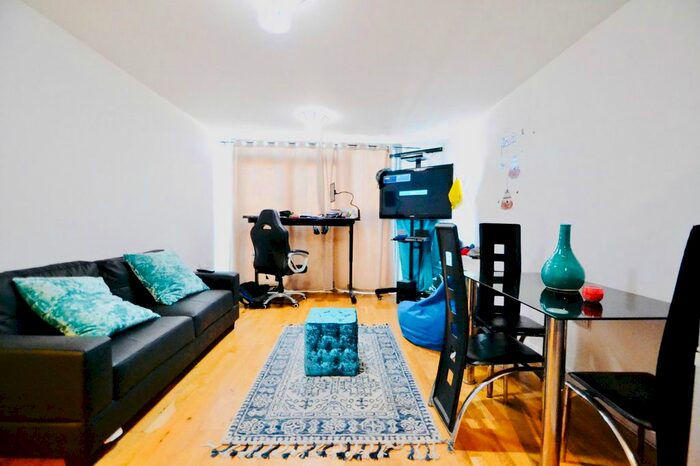 1 Bedroom Flat To Rent In Tyler Street, Greenwich, London, SE10