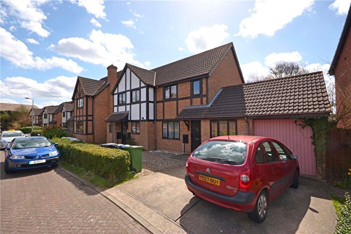 4 Bedroom Semi-Detached House To Rent In Cavesson Court, Cambridge, CB4