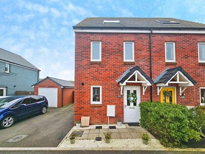 3 Bedroom Semi Detached House For Sale In Rosebay Drive, Weymouth, DT3
