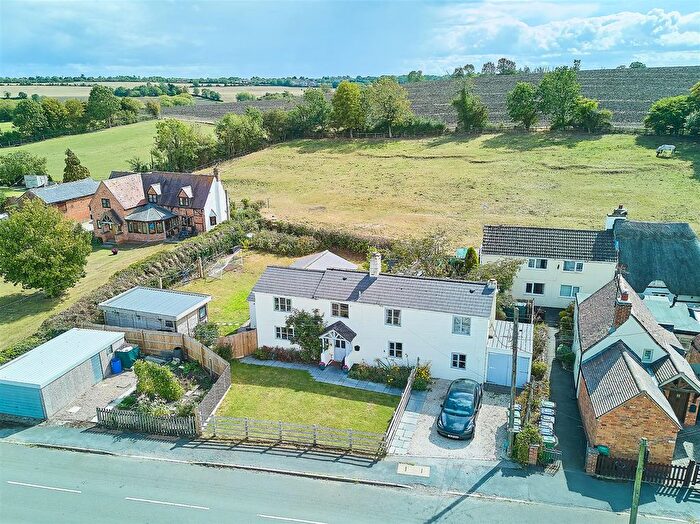 4 Bedroom Detached House For Sale In Bascote, Southam, CV47