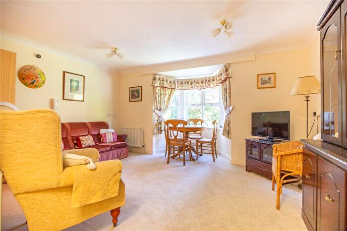 1 Bedroom Apartment For Sale In Brynland Avenue, Bristol, BS7