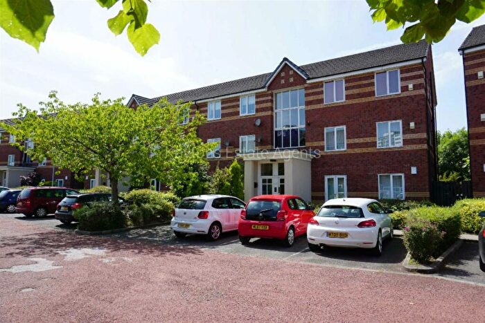 2 Bedroom Apartment To Rent In Blackburn Street, Trinity Riverside, M3