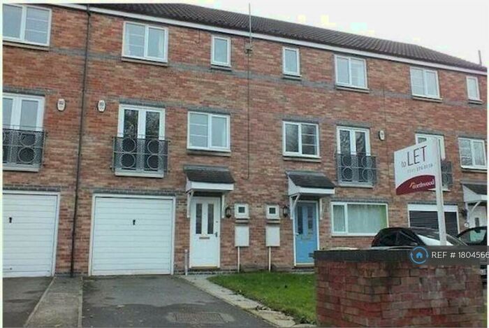3 Bedroom Terraced House To Rent In St. Cuthberts Road, Gateshead, NE8
