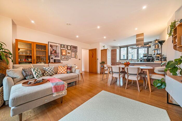 2 Bedroom Flat For Sale In Silwood Street, Chamberlain Court Silwood Street, SE16