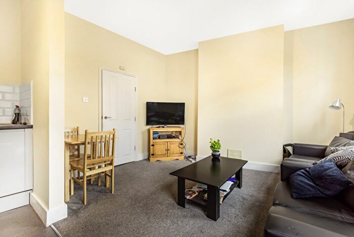 2 Bedroom Property To Rent In Merton High Street, Wimbledon, London, SW19