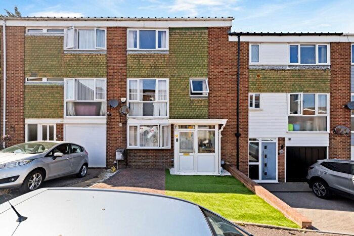 4 Bedroom Terraced House For Sale In Oxenden Road, Folkestone, CT20