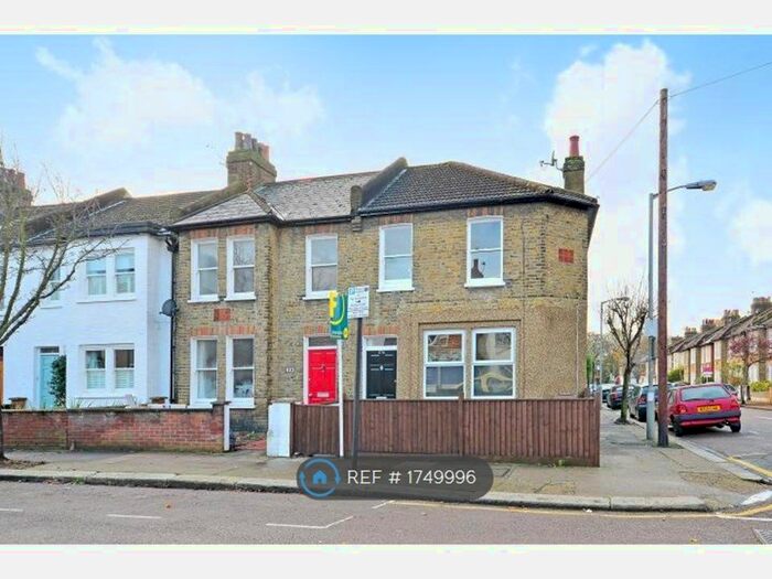 1 Bedroom Flat To Rent In Alston Road, London, SW17