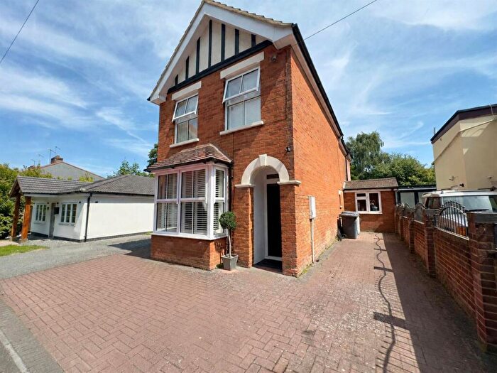 4 Bedroom Detached House For Sale In Albert Street, Fleet, GU51