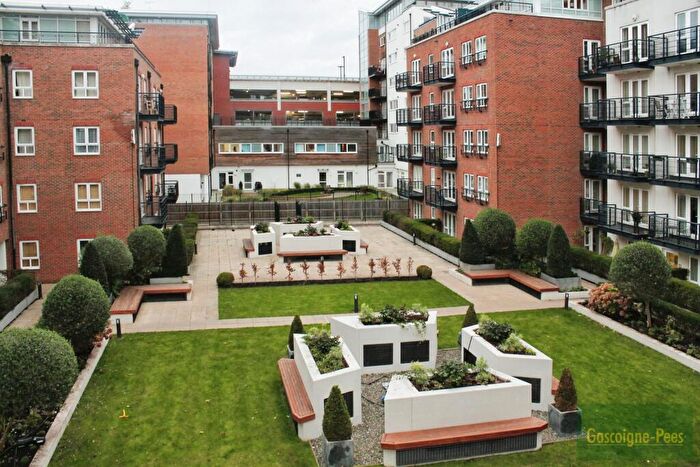 2 Bedroom Apartment To Rent In Royal Quarter - Kingston Riverside, KT2