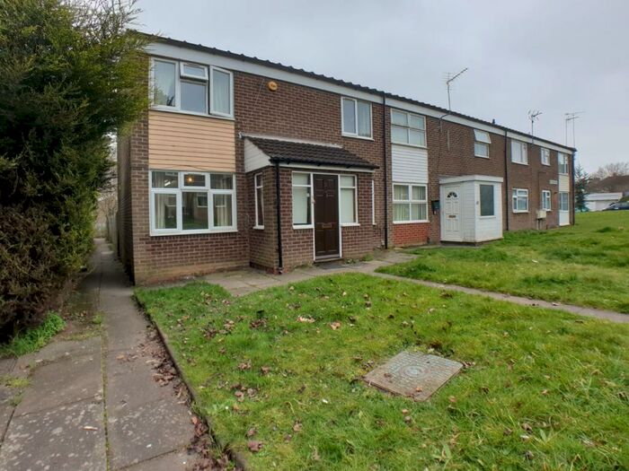 5 Bedroom House To Rent In Leasow Drive, Birmingham, B15