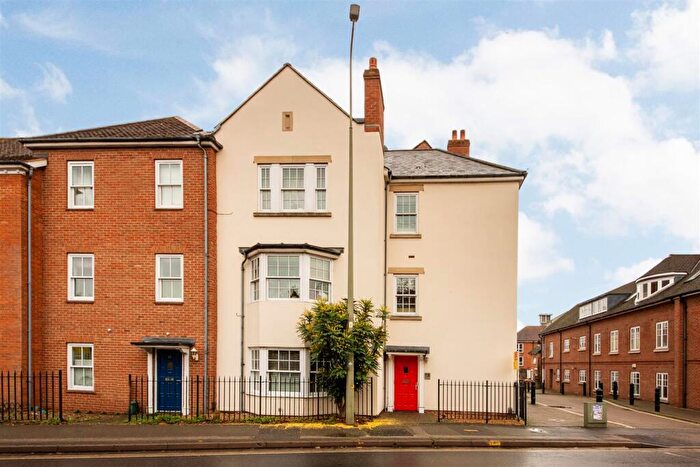 2 Bedroom Apartment To Rent In Vineyard, Abingdon, OX14