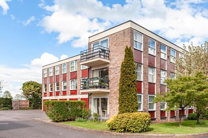 2 Bedroom Apartment To Rent In Park Close, Oxford, OX2