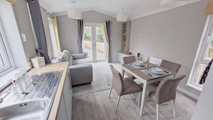 1 Bedroom Park Home For Sale In Waunarlwydd, Swansea, SA5