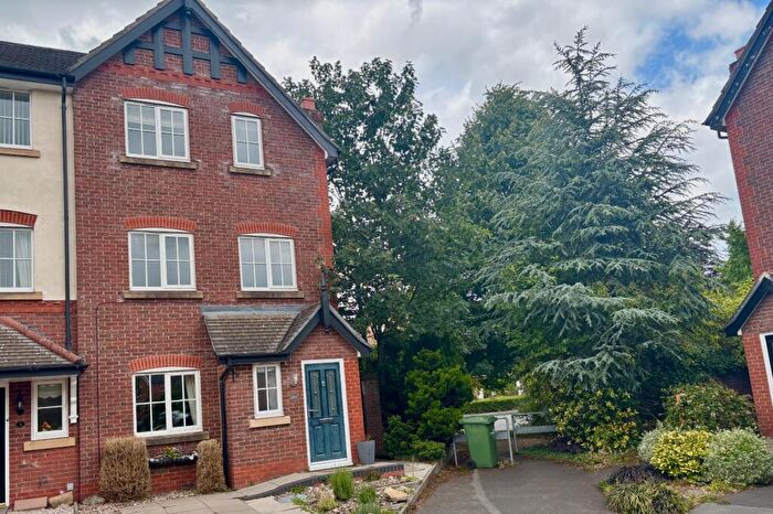 4 Bedroom End Of Terrace House For Sale In Deane Court, Stapeley, Nantwich, Cheshire, CW5