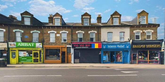 3 Bedroom Flat To Rent In Hoe Street, Walthamstow, London, E17