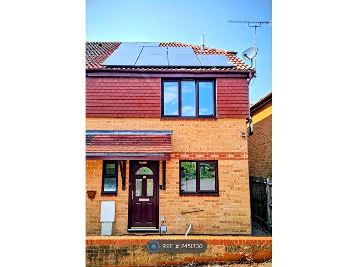 3 Bedroom Semi Detached House To Rent In Cunningham Close, Tunbridge Wells, TN4