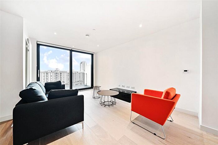 2 Bedroom Apartment To Rent In Starboard Way, London, E16