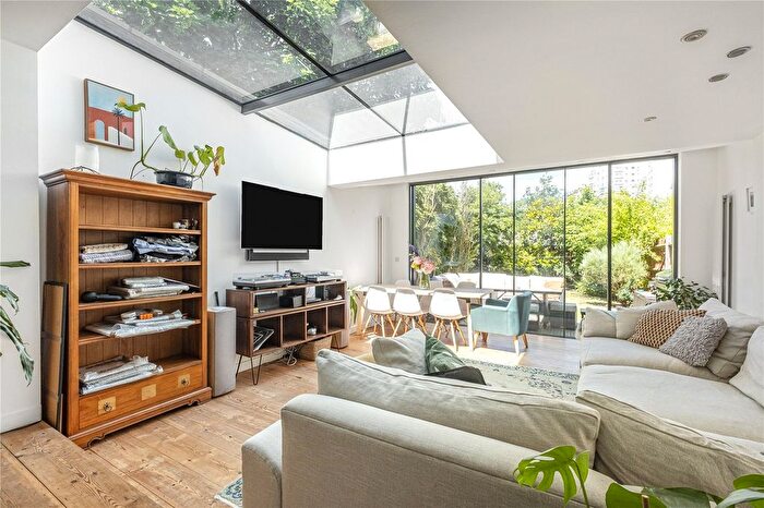 3 Bedroom Terraced House To Rent In Acre Lane, London, SW2