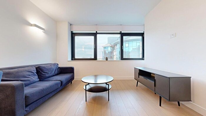 1 Bedroom Flat To Rent In New Horizons Court, Brentford, TW8